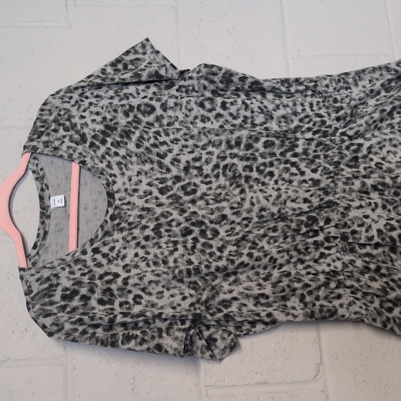 Bundle of Old Navy 100% Cotton T-Shirt Dress Leopard Print and Coral, XXL - Picture 8 of 9